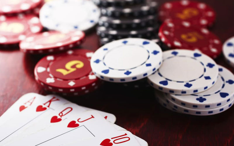 Hiểu biết về mánh khóe và các chiêu bịp trong Poker giúp bạn tránh bị lừa và dễ dành chiến thắng